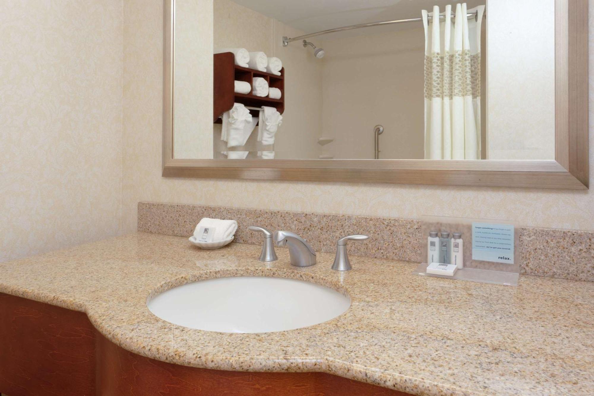 Hampton Inn Warrenton, Va 外观 照片